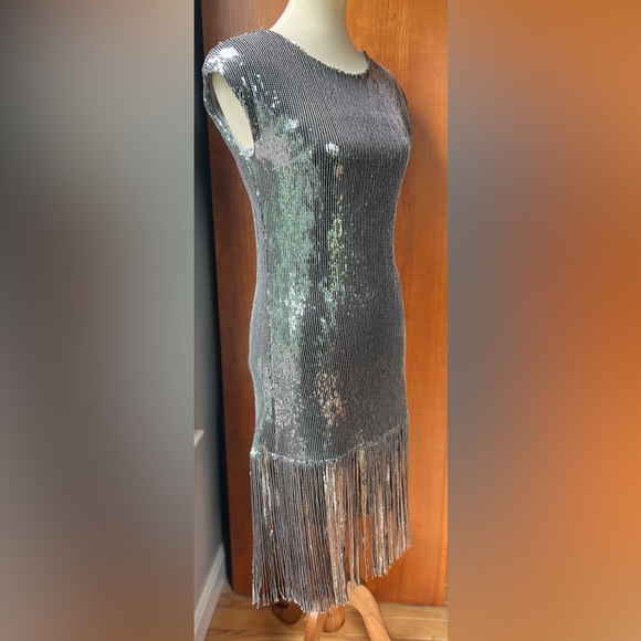 MAGARI Italian Made Sequin Silver w/Tassles Dress Size Small - Picture 8 of 9